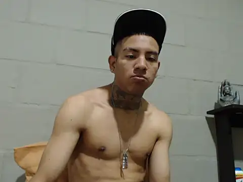 Strongercock online show from November 2, 12:35 am