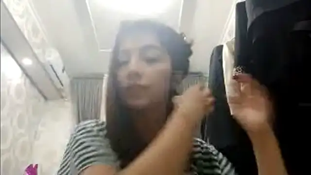 Snapshot of Sofiagreetings chatting on November 3, 2:18 pm Sofiagreetings online show from November 3, 2:18 pm