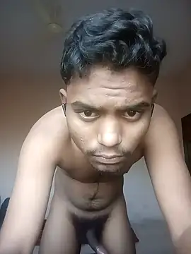 Snapshot of marathicpl25 chatting on December 20, 2:51 am marathicpl25 online show from December 20, 2:51 am