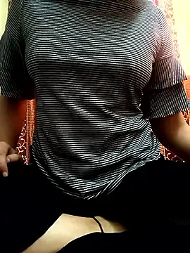 miss kittyy online show from November 2, 9:55 am