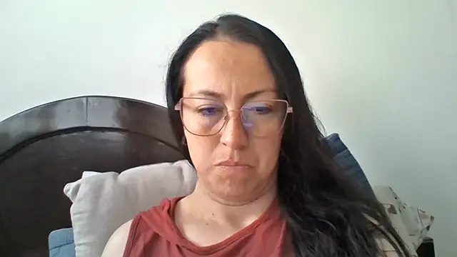 Lauryn Jones online show from March 15, 8:15 pm