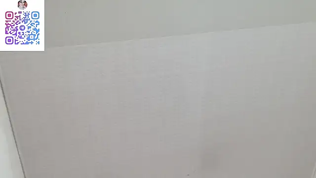 Snapshot of Victoria_Founta1n chatting on November 13, 9:58 pm Victoria Founta1n online show from November 13, 9:58 pm