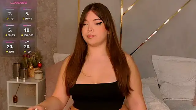 NaomiAster online show from January 9, 7:44 am