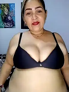 Snapshot of Melaflo17 chatting on December 3, 4:31 am Melaflo17 online show from December 3, 4:31 am