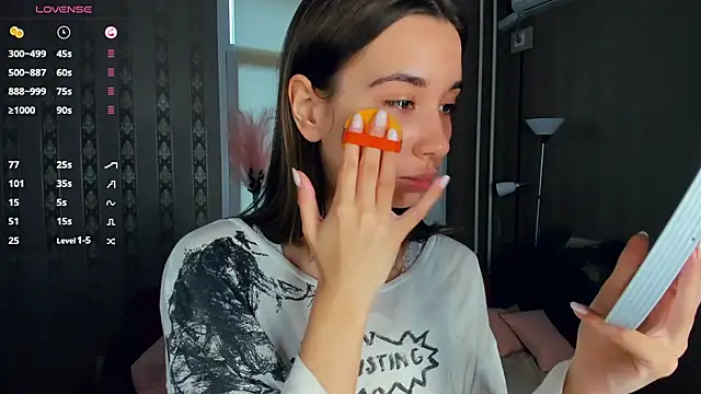 Snapshot of JacalynSchreiber chatting on December 2, 9:14 am JacalynSchreiber online show from December 2, 9:14 am