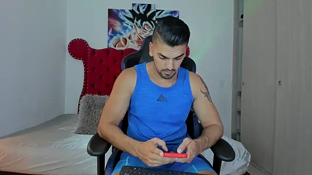 Snapshot of axelwinters__ chatting on December 5, 6:59 pm axelwinters online show from December 5, 6:59 pm