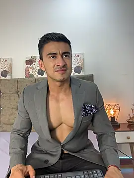 Snapshot of Chris_Clarck chatting on December 1, 8:14 pm Chris Clarck online show from December 1, 8:14 pm