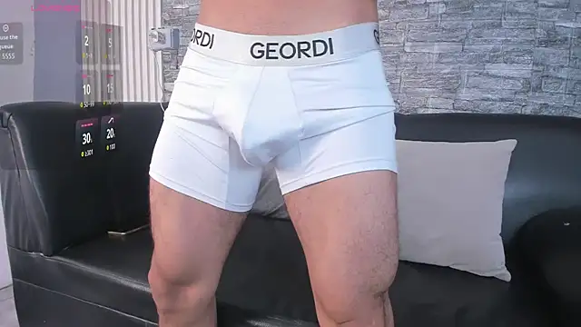 Snapshot of blaze_phoenix chatting on November 23, 4:01 am blaze phoenix online show from November 23, 4:01 am