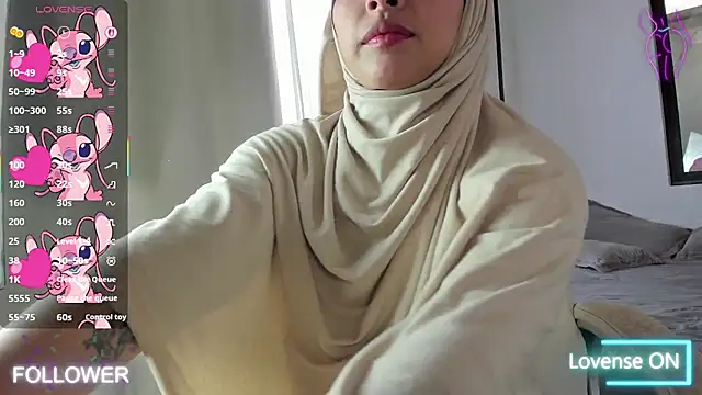 Melek Seraya online show from November 17, 6:57 pm