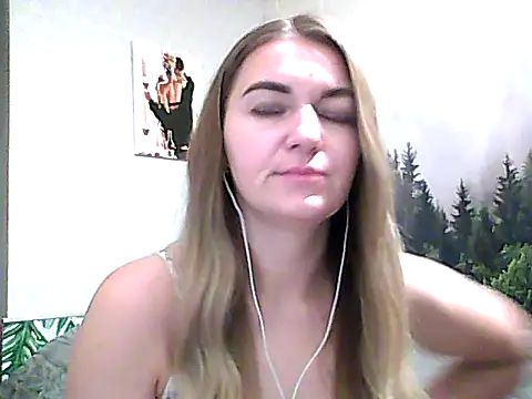 Snapshot of CandyOLimeX chatting on November 3, 9:27 pm CandyOLimeX online show from November 3, 9:27 pm