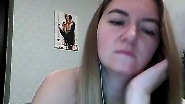 Snapshot of CandyOLimeX chatting on November 28, 10:23 pm CandyOLimeX online show from November 28, 10:23 pm