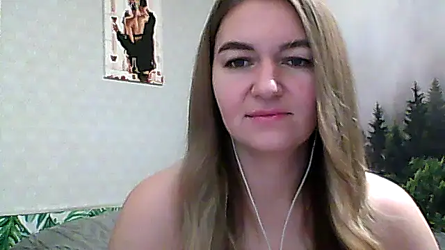 Snapshot of CandyOLimeX chatting on December 3, 10:08 pm CandyOLimeX online show from December 3, 10:08 pm