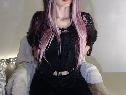 Elyara- online show from March 3, 11:16 am