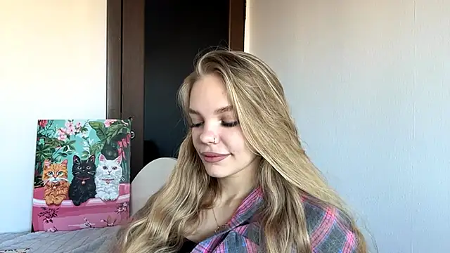 Snapshot of SweetAmelia69 chatting on December 16, 7:13 am SweetAmelia69 online show from December 16, 7:13 am