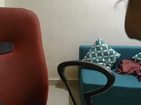 Snapshot of roja-1 chatting on November 30, 1:53 am roja-1 online show from November 30, 1:53 am