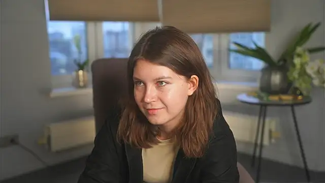 Snapshot of TereseHoltorf chatting on November 8, 3:29 am TereseHoltorf online show from November 8, 3:29 am