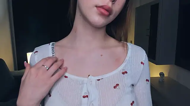 Snapshot of MerlePalaia chatting on November 18, 8:13 pm MerlePalaia online show from November 18, 8:13 pm