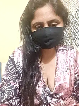 Snapshot of mouni499 chatting on February 2, 9:02 pm mouni499 online show from February 2, 9:02 pm