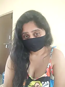 Snapshot of mouni499 chatting on February 4, 9:37 am mouni499 online show from February 4, 9:37 am