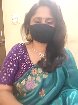 Snapshot of mouni499 chatting on February 17, 2:35 pm mouni499 online show from February 17, 2:35 pm