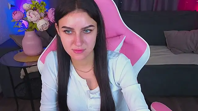 Katrin Mur online show from November 5, 3:34 pm