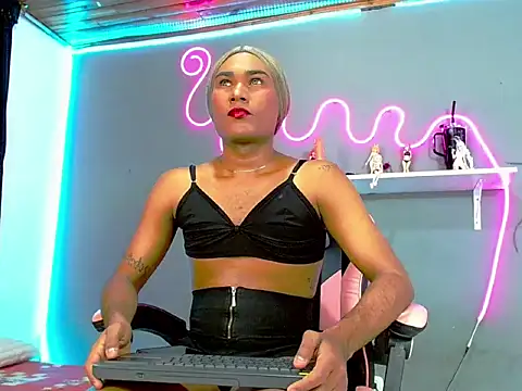 Snapshot of yara_69 chatting on November 4, 7:13 pm yara 69 online show from November 4, 7:13 pm