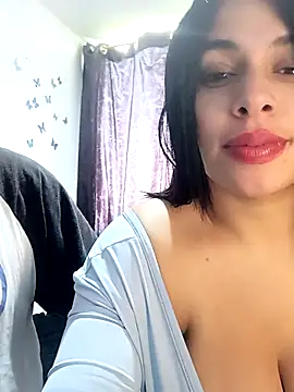 Snapshot of AngelsCouple- chatting on November 4, 5:01 pm AngelsCouple- online show from November 4, 5:01 pm