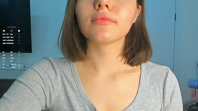 Xo Laura online show from April 13, 6:13 pm