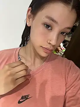 bergmanamii online show from June 5, 10:26 pm