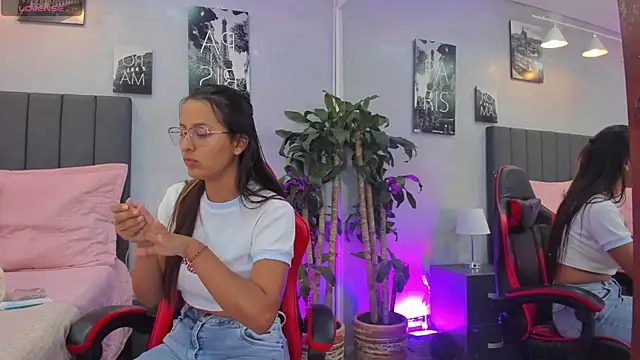 kendra london online show from November 25, 11:21 am