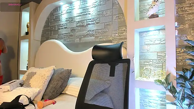 Snapshot of Karla_61 chatting on November 9, 8:07 pm Karla 61 online show from November 9, 8:07 pm