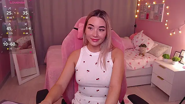 Snapshot of Rosie_Mac chatting on November 11, 1:16 am Rosie Mac online show from November 11, 1:16 am