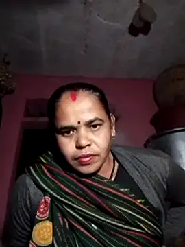 Snapshot of Hot_reeji8 chatting on December 18, 7:31 pm Hot reeji8 online show from December 18, 7:31 pm