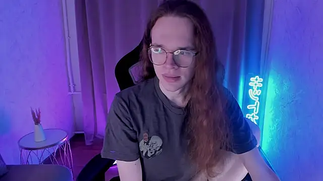 Snapshot of Mark_Glover chatting on December 3, 10:13 am Mark Glover online show from December 3, 10:13 am