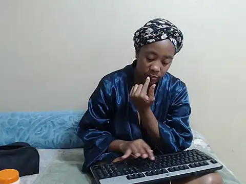 Snapshot of SexyLipss_ chatting on November 30, 6:34 pm SexyLipss online show from November 30, 6:34 pm