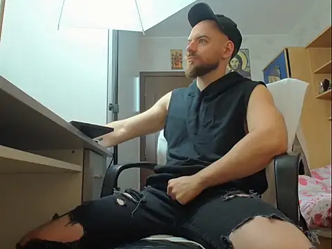 Snapshot of Ryanstone_ chatting on November 20, 6:35 am Ryanstone online show from November 20, 6:35 am