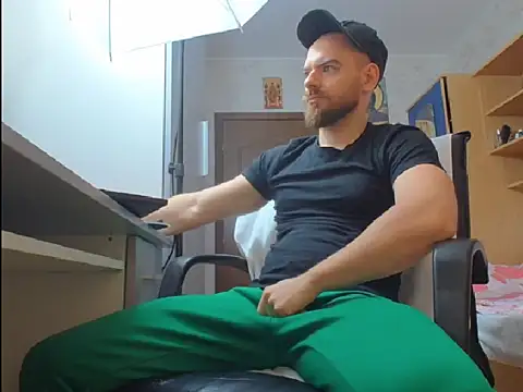 Snapshot of Ryanstone_ chatting on November 24, 5:40 am Ryanstone online show from November 24, 5:40 am