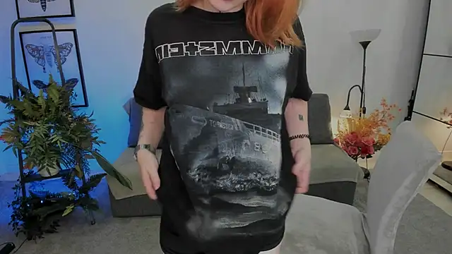 Snapshot of NaomiRosss chatting on November 13, 4:06 pm NaomiRosss online show from November 13, 4:06 pm