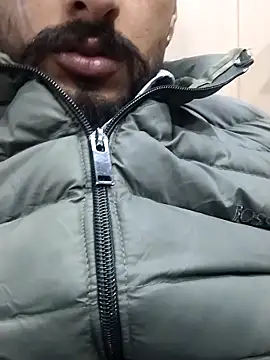 Snapshot of sexychd chatting on December 19, 6:53 am sexychd online show from December 19, 6:53 am