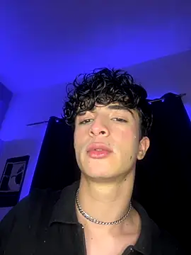 Snapshot of lion_cherry21 chatting on November 20, 6:13 am lion cherry21 online show from November 20, 6:13 am