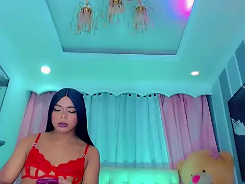 Snapshot of Sweet_Queens1 chatting on November 14, 3:05 am Sweet Queens1 online show from November 14, 3:05 am