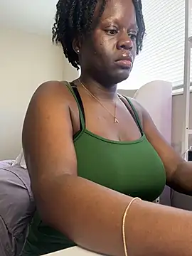 Snapshot of ladiosa_selene chatting on December 4, 3:10 pm ladiosa selene online show from December 4, 3:10 pm