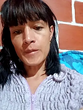 Snapshot of PaulinaLondra2 chatting on December 20, 1:45 am PaulinaLondra2 online show from December 20, 1:45 am