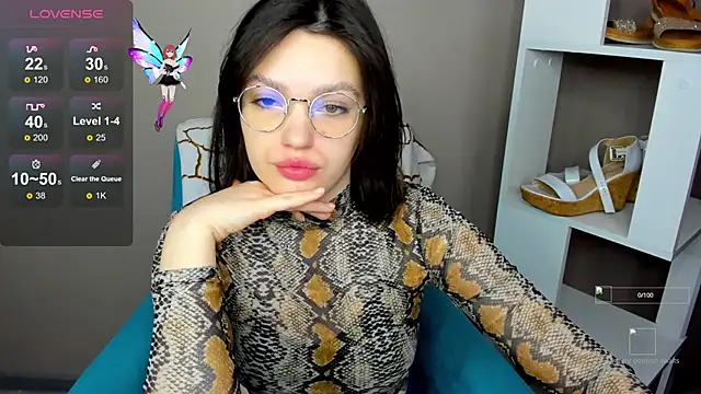 Snapshot of Karina_Kellyy chatting on November 14, 2:21 am Karina Kellyy online show from November 14, 2:21 am