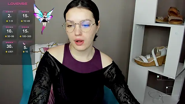 Snapshot of Karina_Kellyy chatting on November 16, 2:50 am Karina Kellyy online show from November 16, 2:50 am