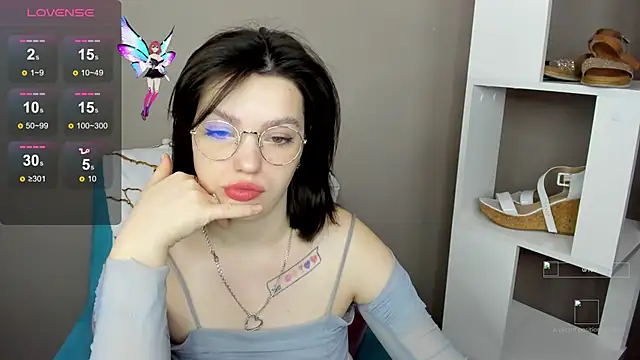 Snapshot of Karina_Kellyy chatting on November 20, 2:12 am Karina Kellyy online show from November 20, 2:12 am