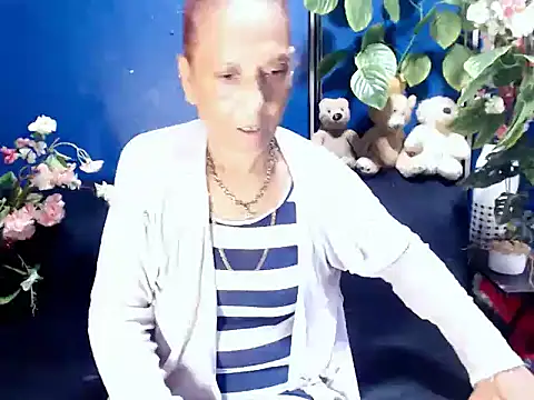 Snapshot of Hot_queen57 chatting on December 18, 4:35 pm Hot queen57 online show from December 18, 4:35 pm