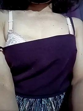 Snapshot of LenaLy2k chatting on November 24, 12:21 am LenaLy2k online show from November 24, 12:21 am