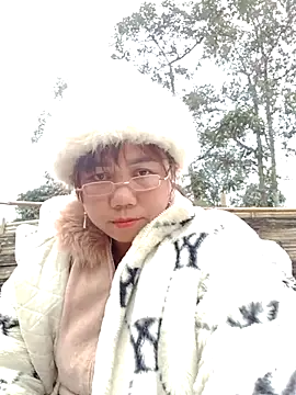 Snapshot of be-yeu chatting on December 14, 8:30 am be-yeu online show from December 14, 8:30 am