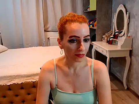 AnneDevrim online show from November 18, 7:02 am